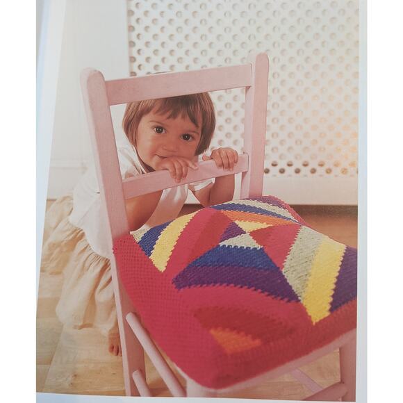 Nursery Knits Book 25 Easy Patterns - Picture 4 of 8